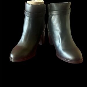 Elegant Black Leather Ankle Boots